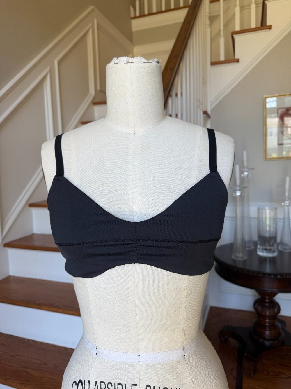 Gymshark Sports Bra - Rare SOLD OUT - Size M - Elevate Ruched